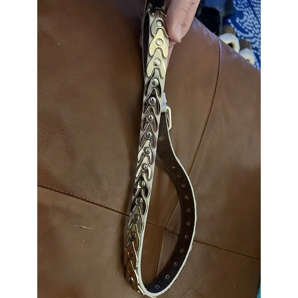 J. McLaughlin White Gold Metal Detail .75” Wide XS 23 - 27” Belt